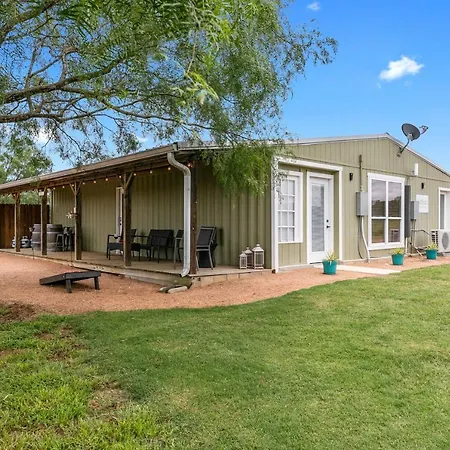 Lucinda Luxury Rv With Hot Tub Vila